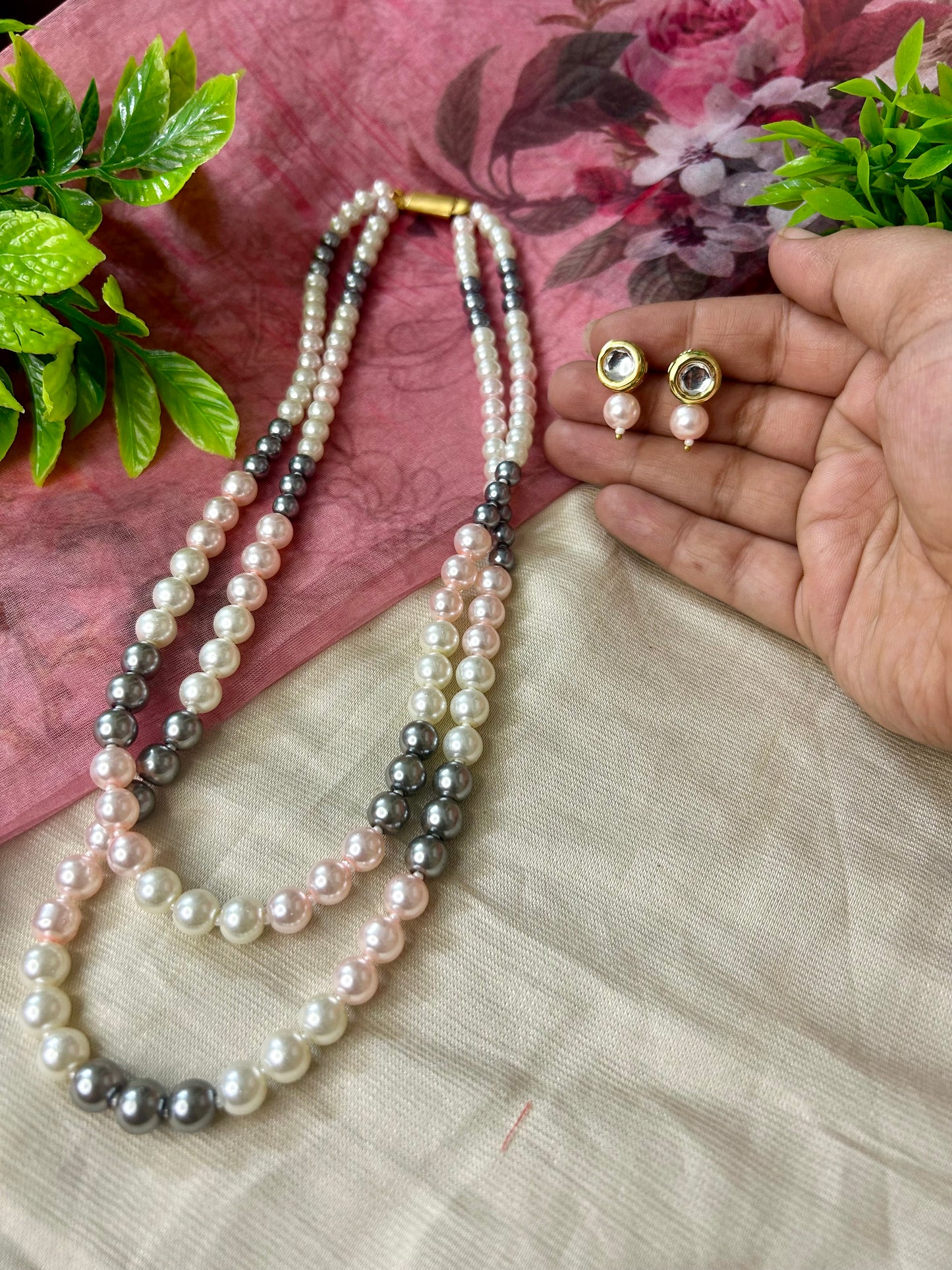 Elegance pearl mala with earrings
